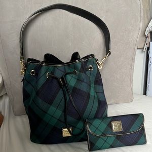 Dooney & Bourke
